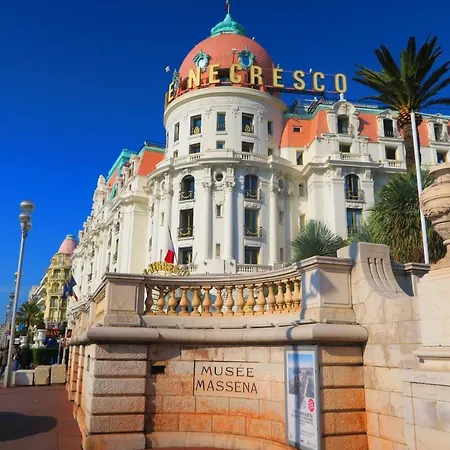 Nestor&jeeves - Nevada - - Close Sea Nice